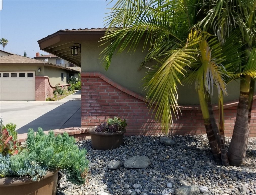 14449 Palmrose Avenue B Property Photo 1
