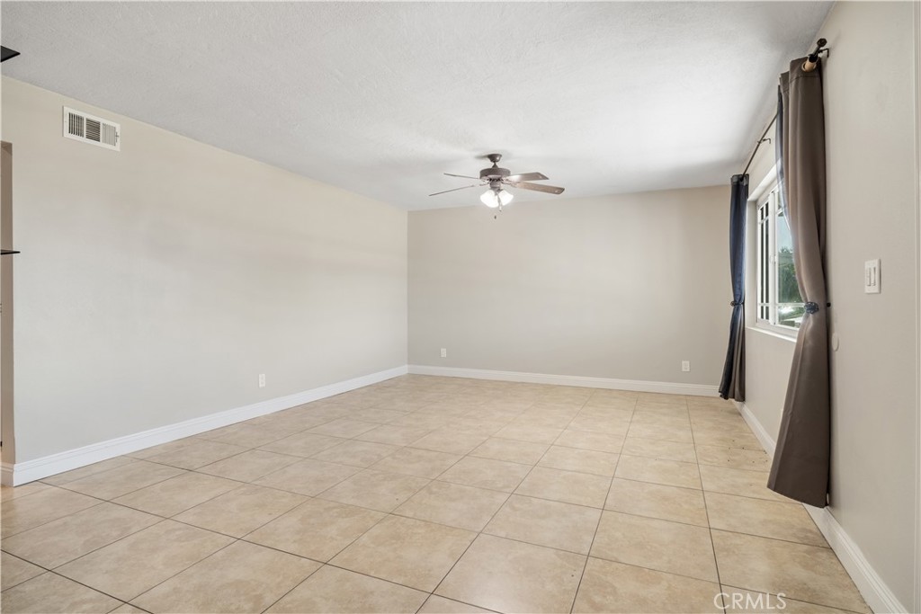 1761 E Yale Street Property Photo 8