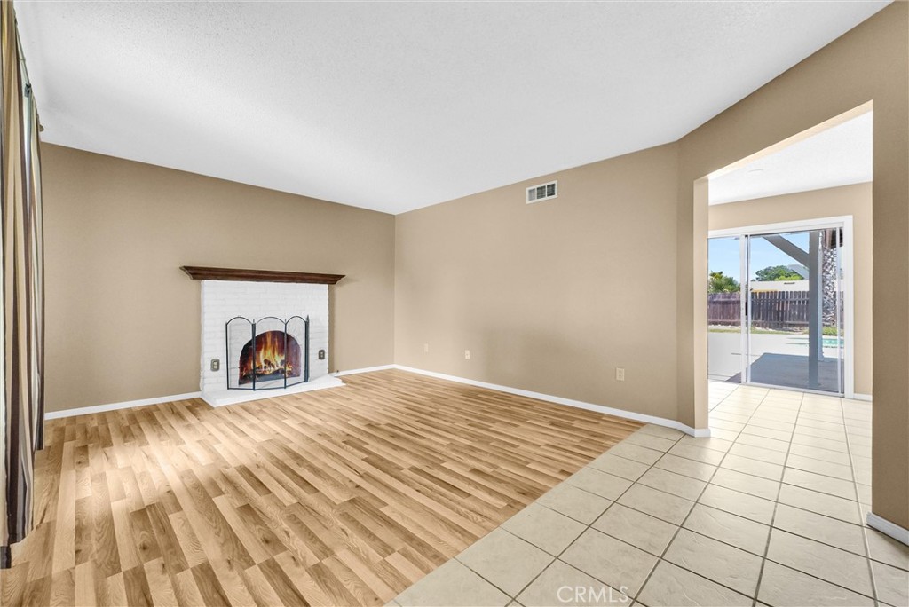 5235 Lakewood Drive Property Photo 5