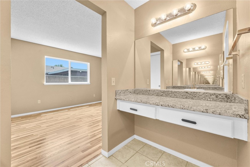 5235 Lakewood Drive Property Photo 16