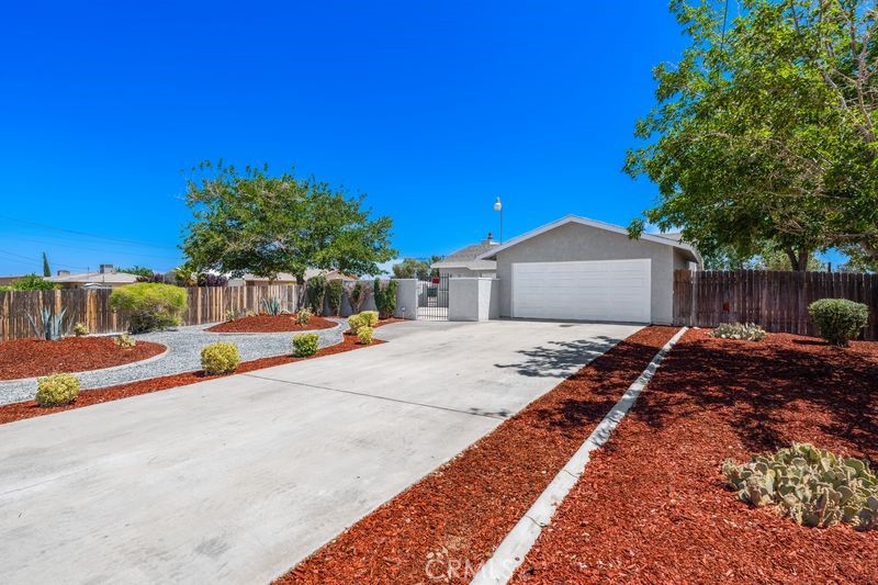 16233 Manzanita Street Property Photo 2
