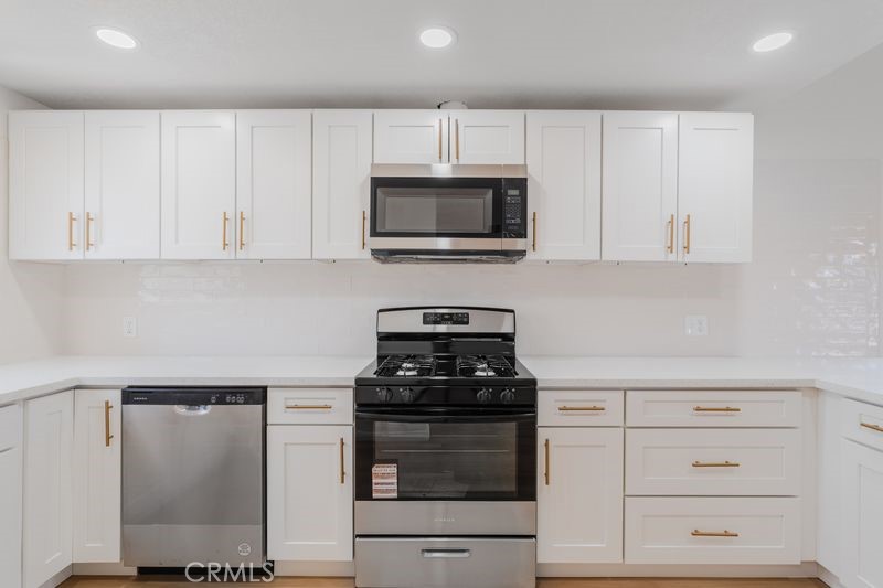 16233 Manzanita Street Property Photo 13