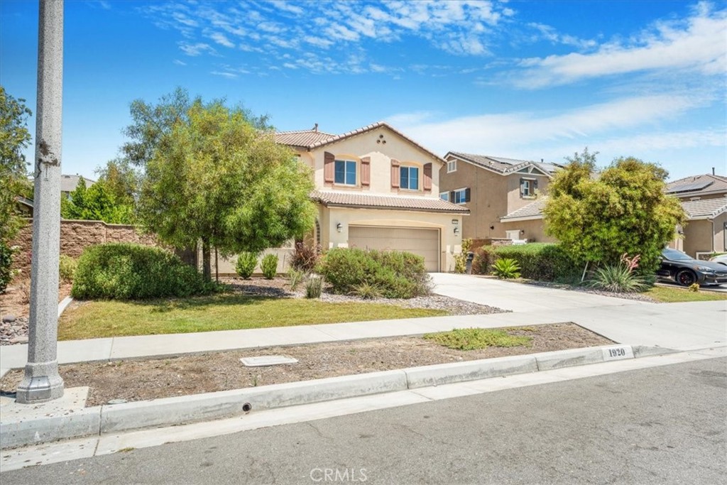 1920 Clementine Street Property Photo 2