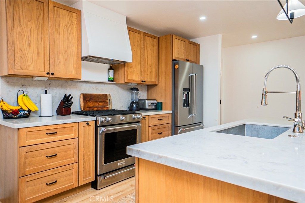 9140 Garden Street Property Photo 5