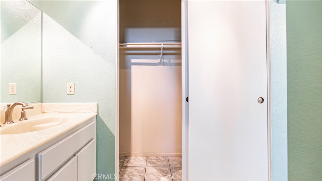 7339 Greenbriar Place Property Photo 12