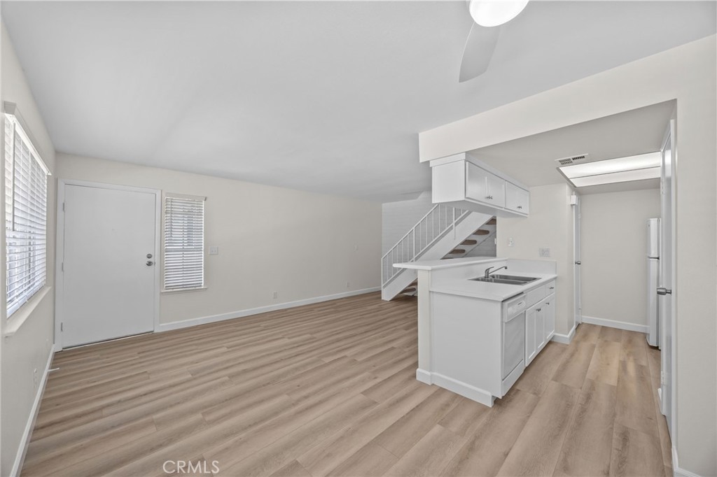3209 N White Avenue Property Photo 9