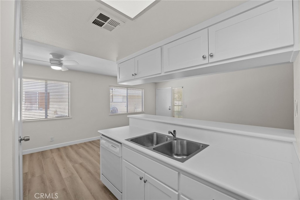 3209 N White Avenue Property Photo 11