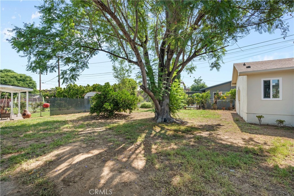 3024 Carl Street Property Photo 15