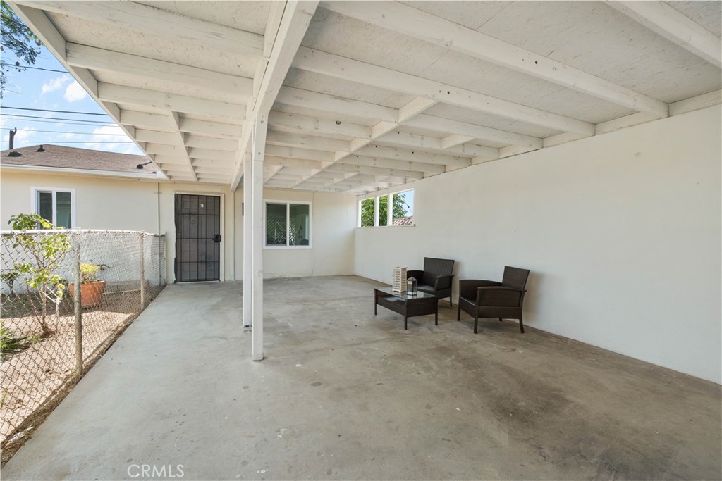 3024 Carl Street Property Photo 17