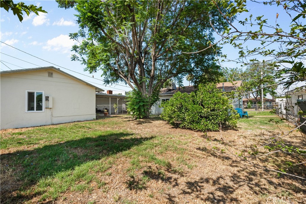 3024 Carl Street Property Photo 27