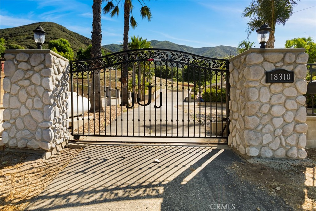 18310 Canon Street Property Photo 2