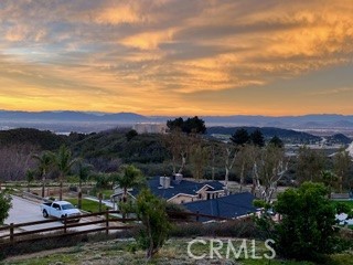 18310 Canon Street Property Photo 6