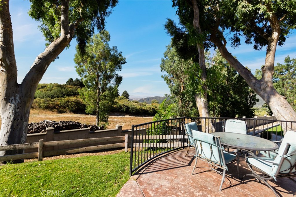 18310 Canon Street Property Photo 17