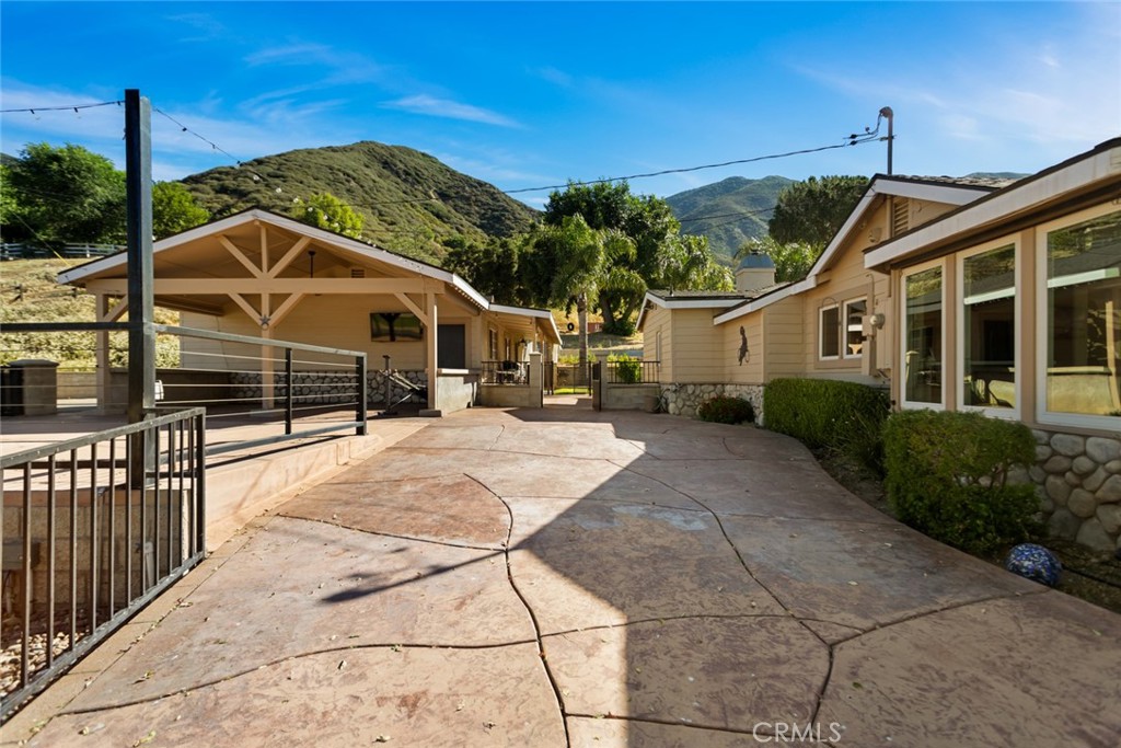 18310 Canon Street Property Photo 21