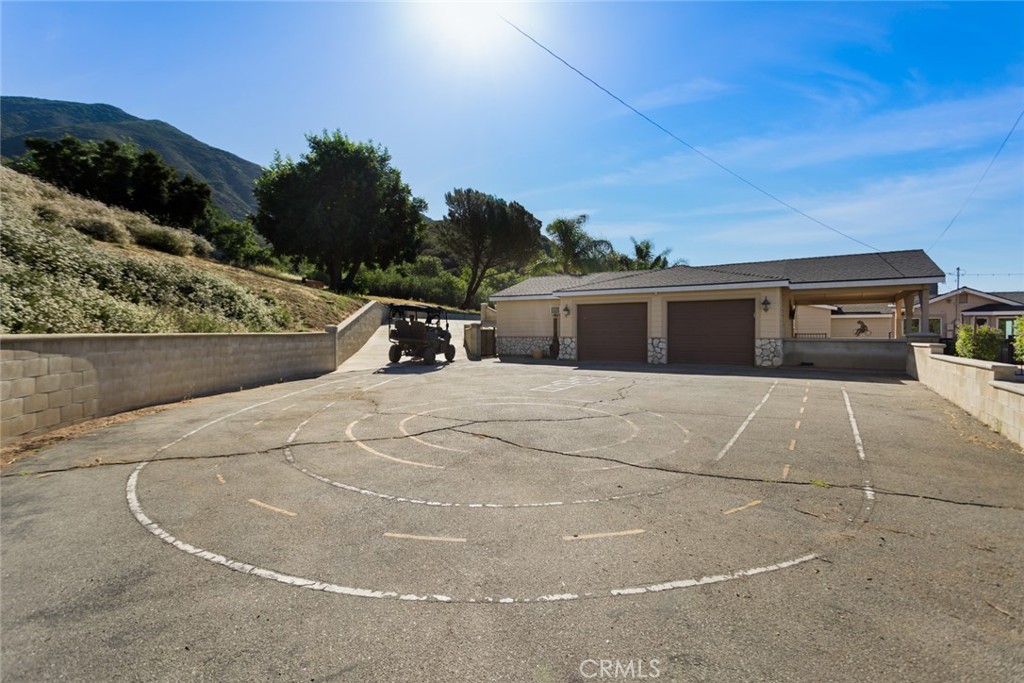 18310 Canon Street Property Photo 24