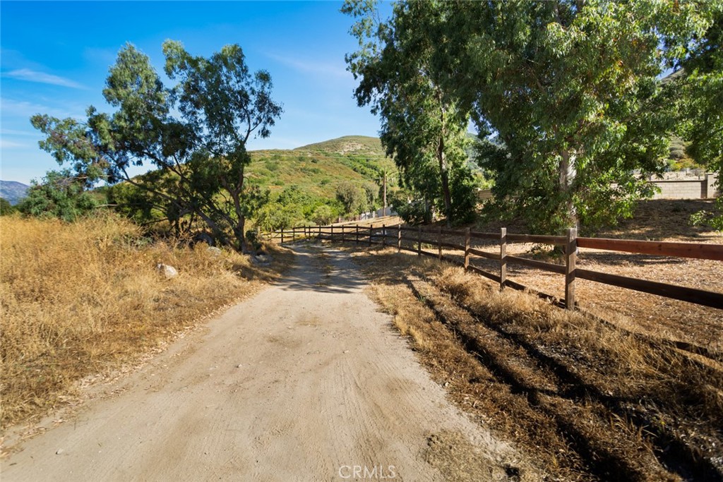 18310 Canon Street Property Photo 31