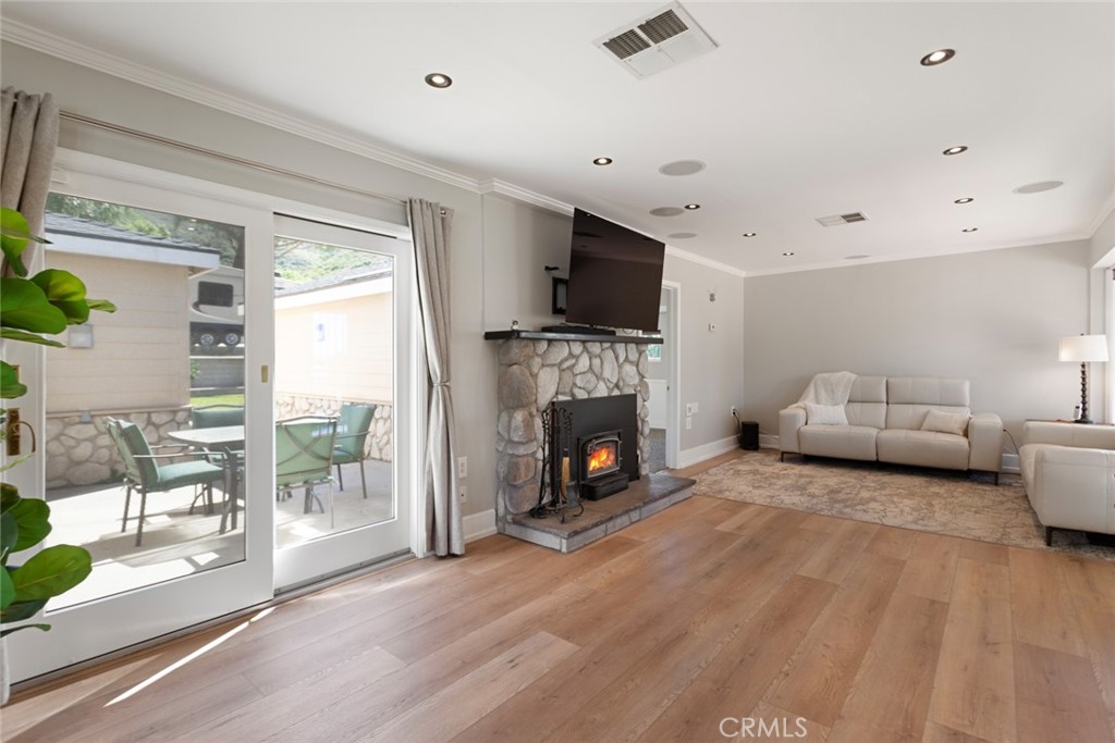 18310 Canon Street Property Photo 44