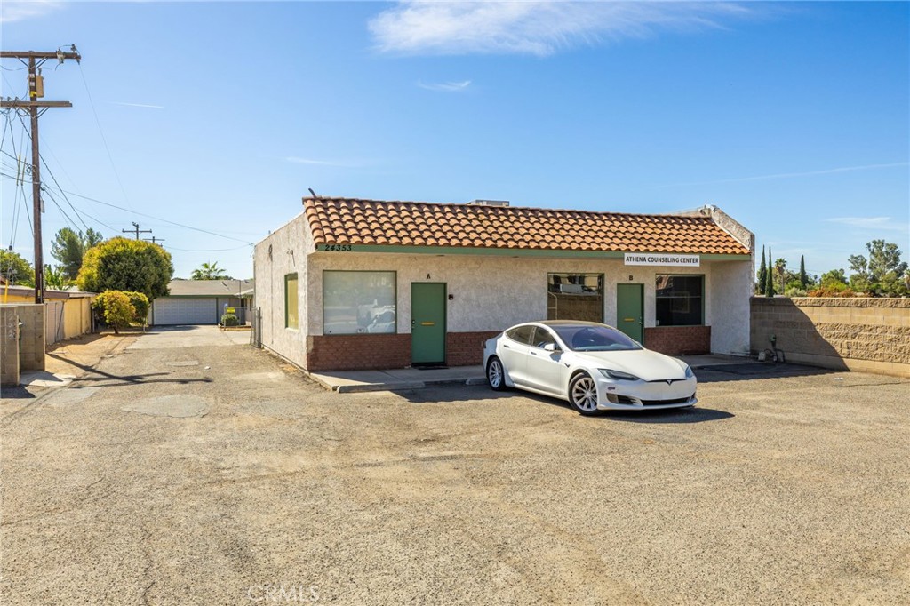 24353 Sunnymead Boulevard Property Photo 4