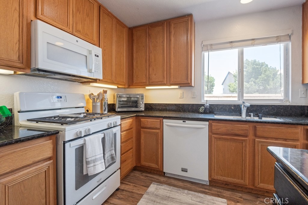 14075 Tourmaline Street Property Photo 5