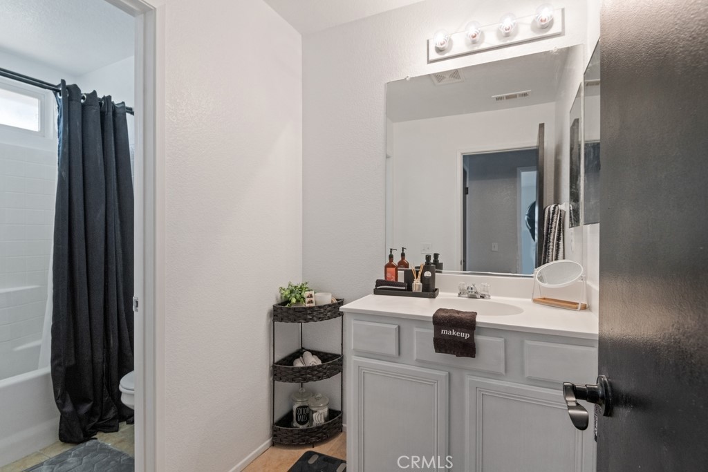 14075 Tourmaline Street Property Photo 14