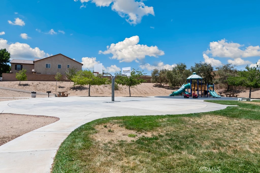 14075 Tourmaline Street Property Photo 17