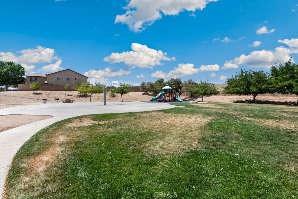 14075 Tourmaline Street Property Photo 18