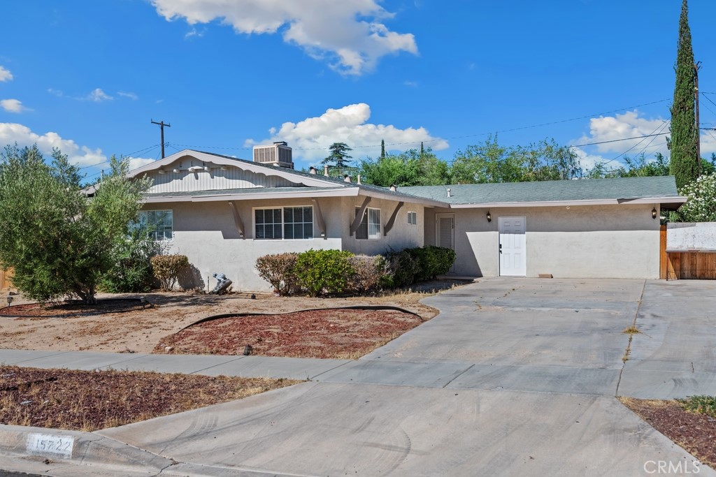 15722 Inyo Street Property Photo 1