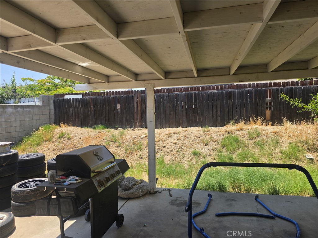 7702 Newport Court Property Photo 3