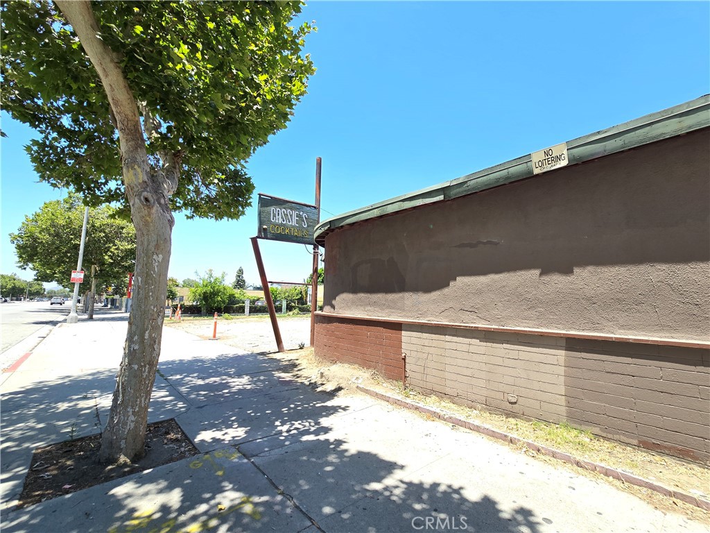 855 W Holt Avenue Property Photo 9
