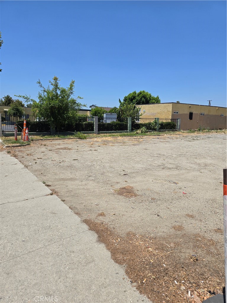 855 W Holt Avenue Property Photo 23