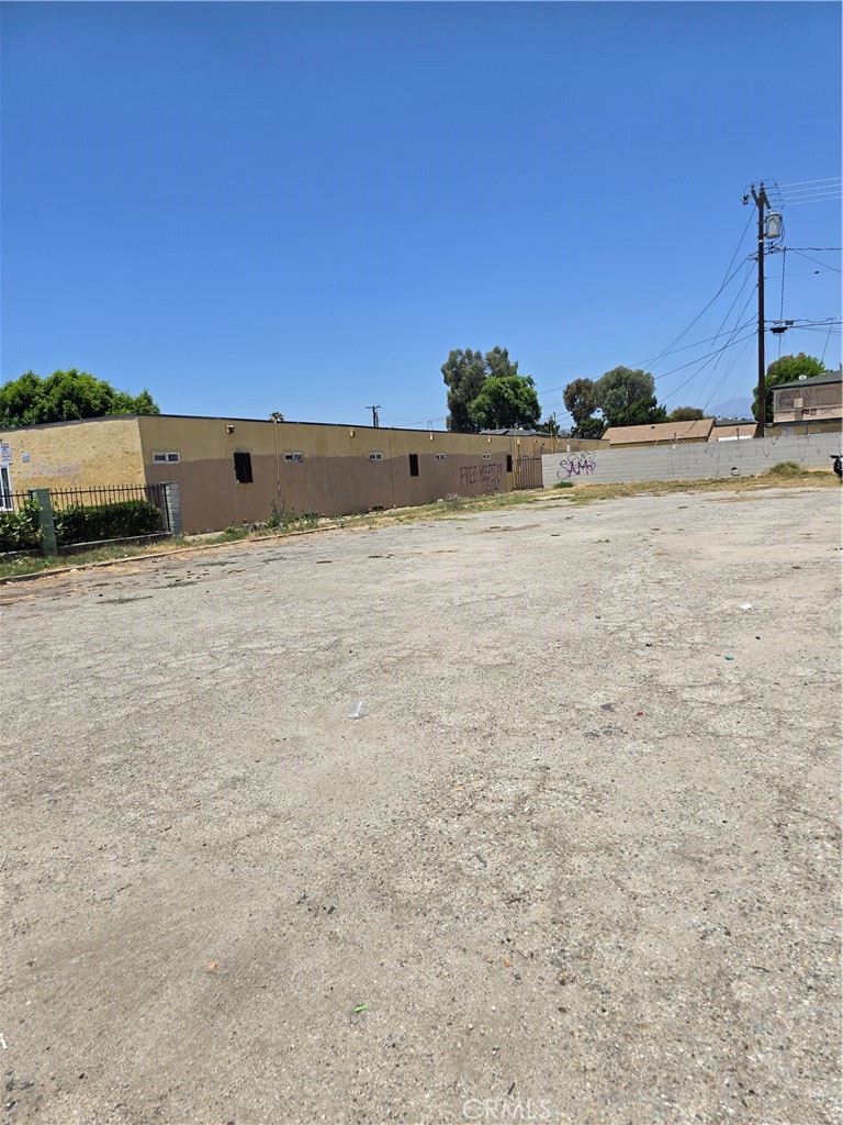 855 W Holt Avenue Property Photo 24