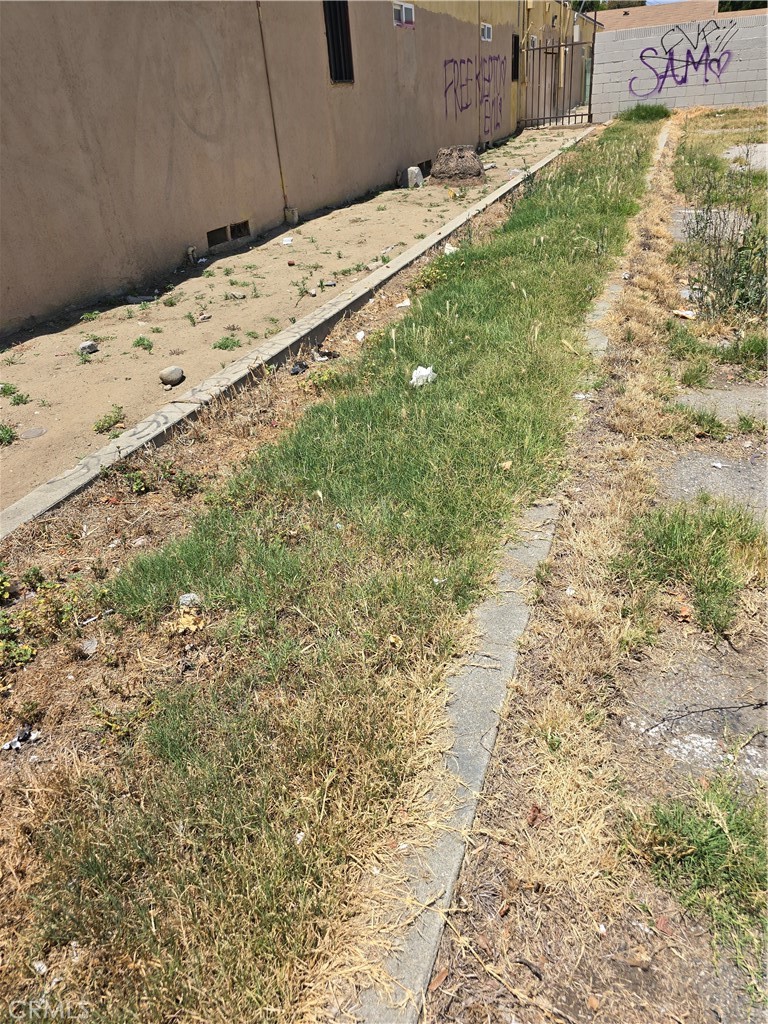855 W Holt Avenue Property Photo 33