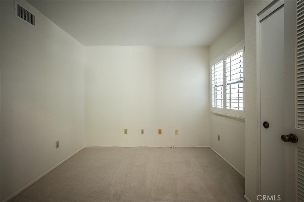 7586 Windsong Place Property Photo 12