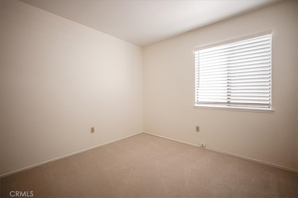 7586 Windsong Place Property Photo 18