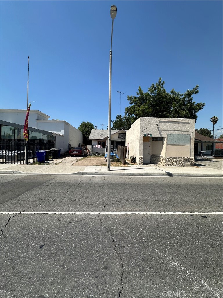214 E Base Line Street Property Photo 1