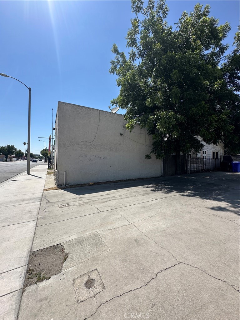 214 E Base Line Street Property Photo 4