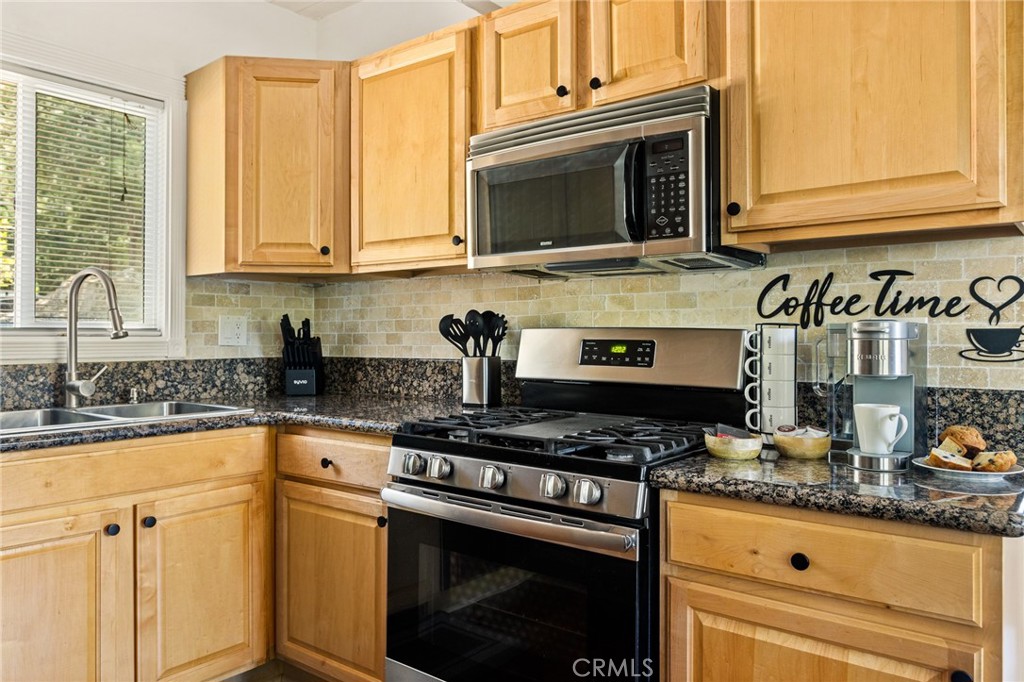 1296 Calgary Drive Property Photo 15