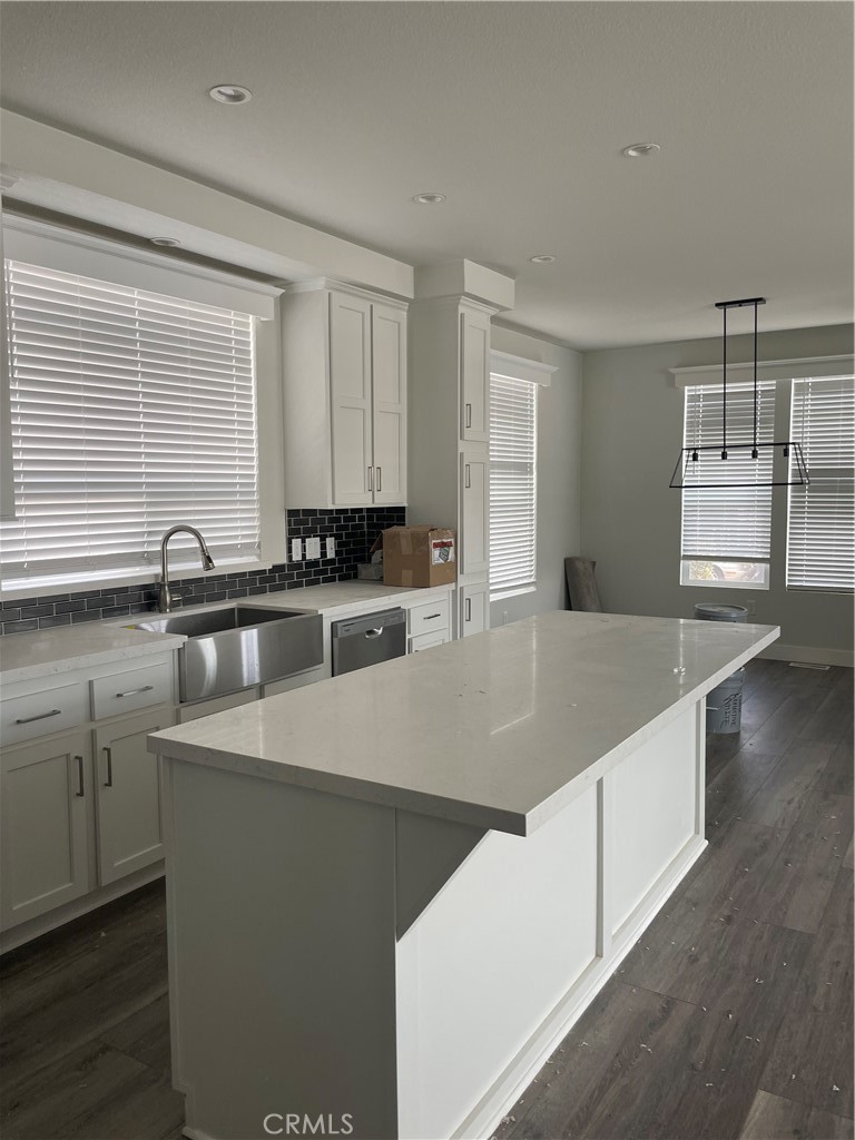 4095 Fruit Street 607 Property Photo 1