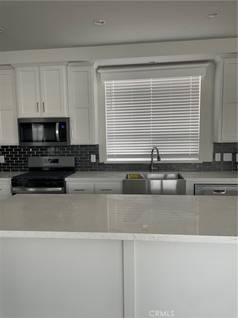 4095 Fruit Street 607 Property Photo 4