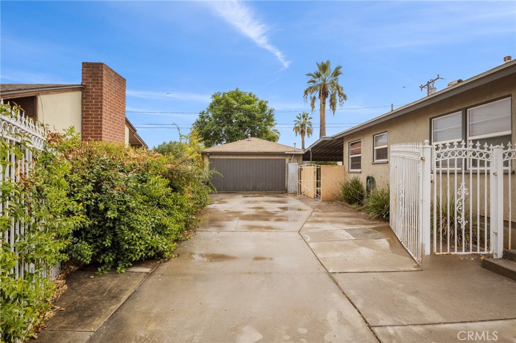 25573 18th Street Property Photo 2