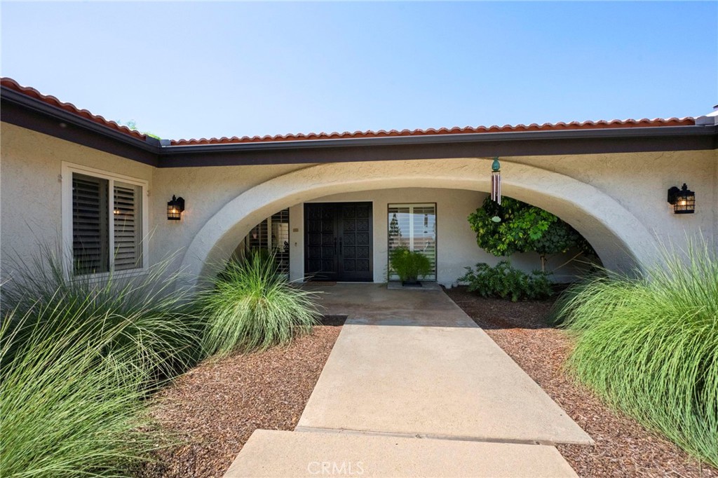 9430 Valley View Street Property Photo 2