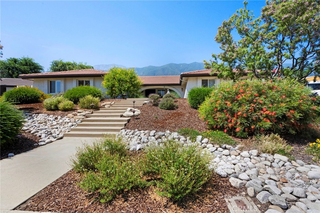 9430 Valley View Street Property Photo 4