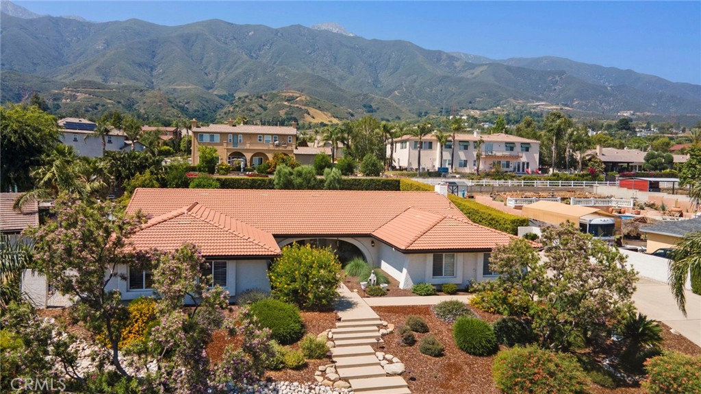 9430 Valley View Street Property Photo 6