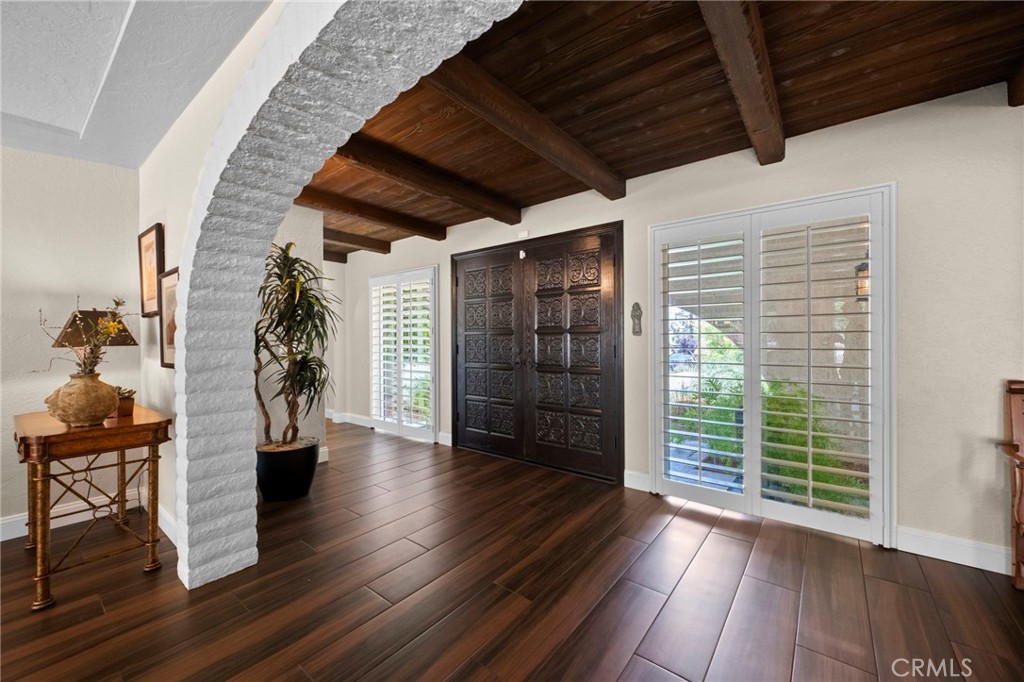 9430 Valley View Street Property Photo 7