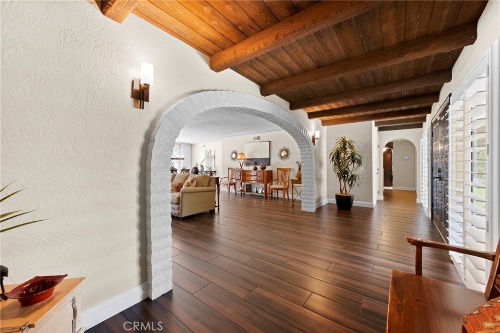 9430 Valley View Street Property Photo 8