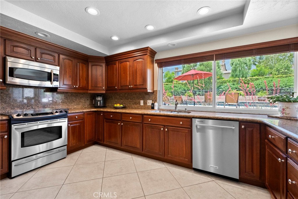 9430 Valley View Street Property Photo 18