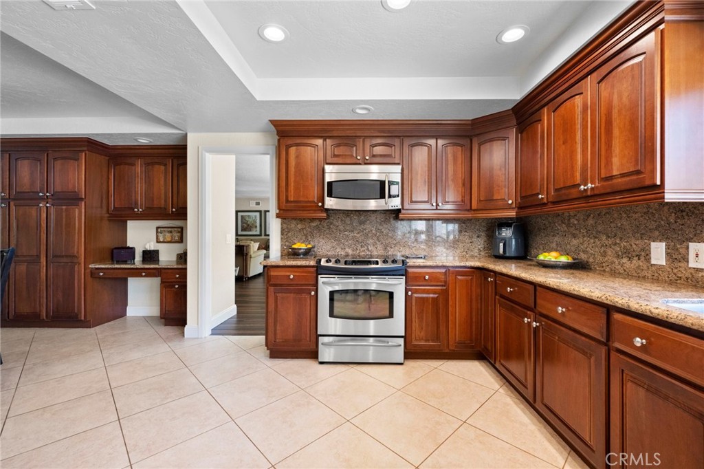 9430 Valley View Street Property Photo 19