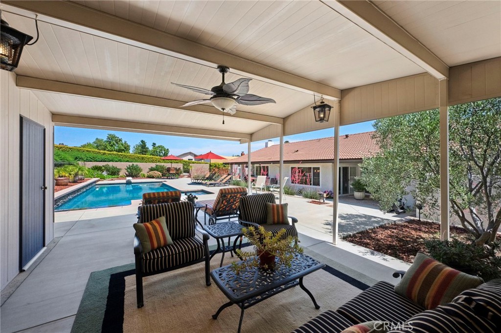 9430 Valley View Street Property Photo 39