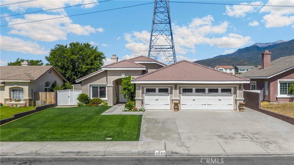 4082 N Flame Tree Avenue Property Photo 1