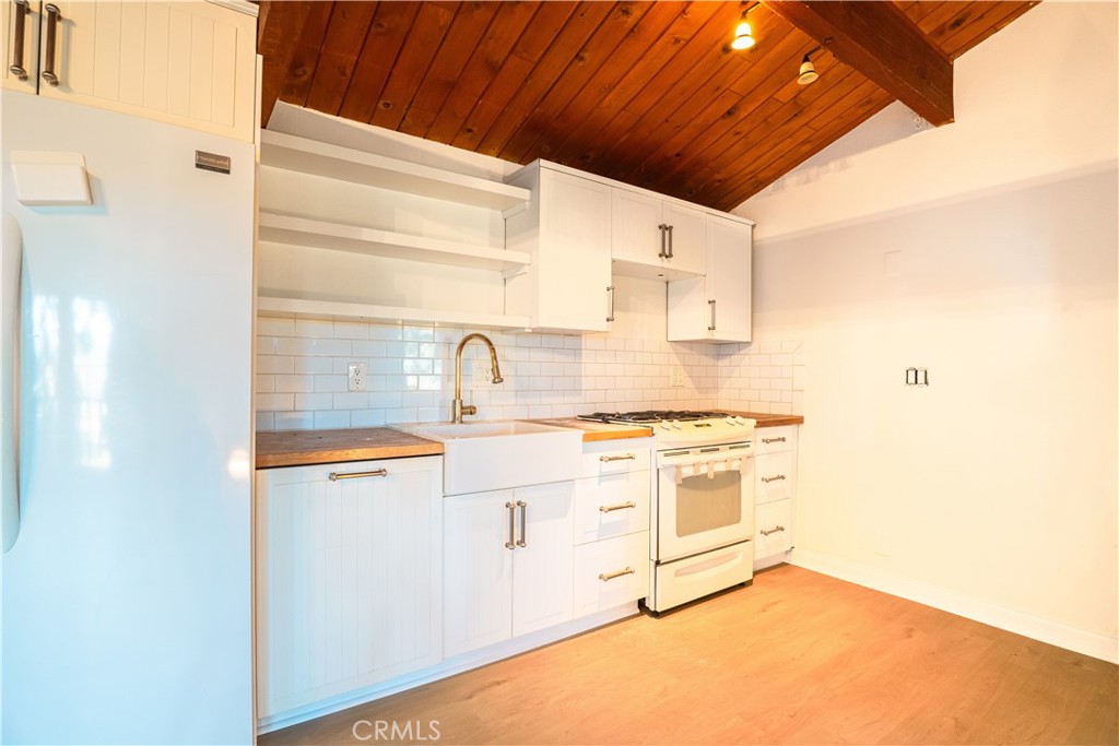 31954 Pine Cone Drive Property Photo 8